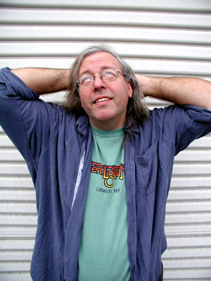 Echábamos en falta este loco genial...