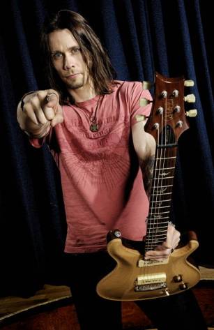 ¿Kevin Bacon en joven y delgado?