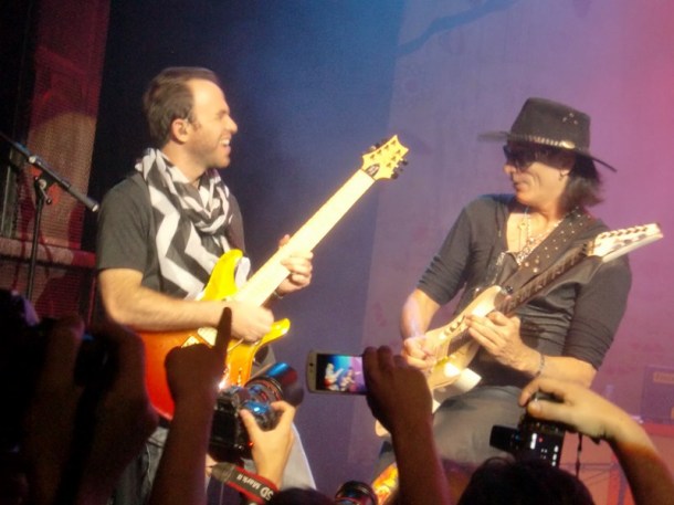 Steve Vai 2013 03