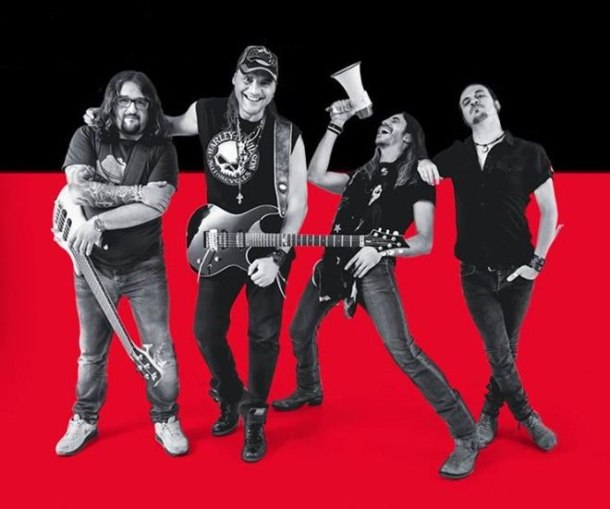 Guru - Red 2016 - inside