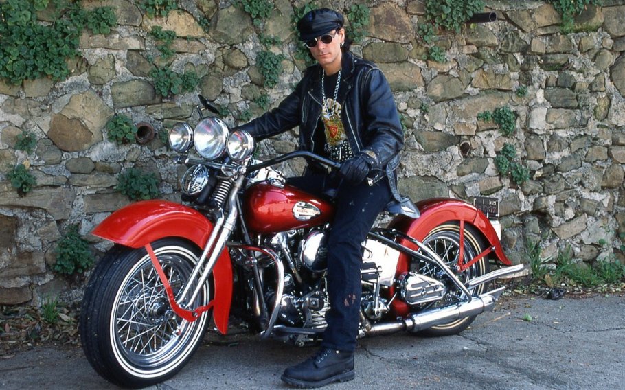 Steve Vai on bike